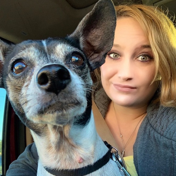 Mom 💘 Animal Activist 🐾 - Picture 7 of 7